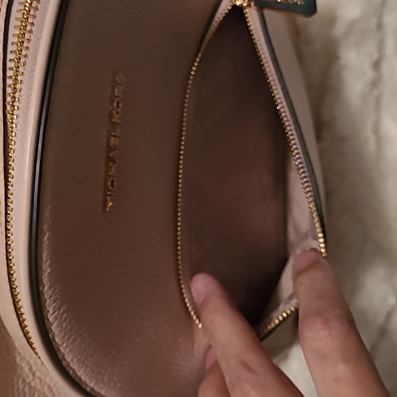 Michael Kors backpack - Picture 5 of 9